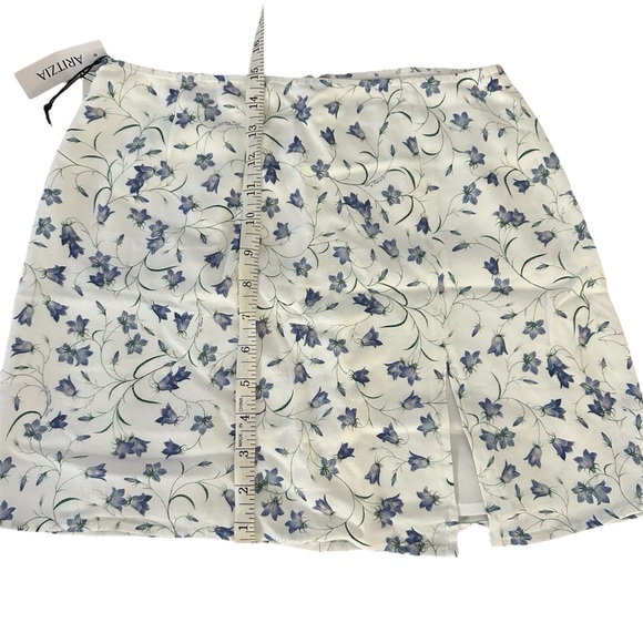 Sunday Best Floral Skirt - Picture 9 of 9